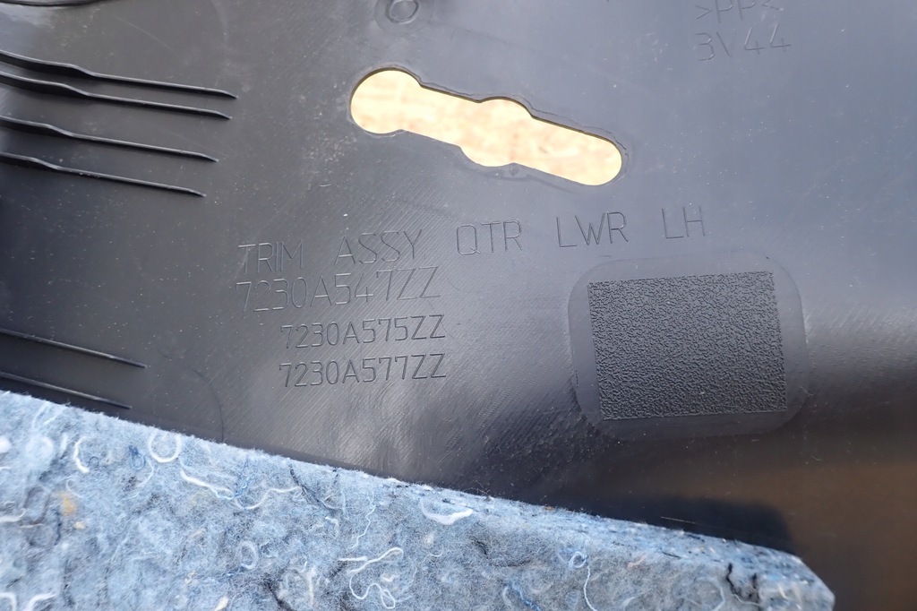 фото №11, Обшивка багажника лівий mitsubishi space star ii 7230a545zz-l