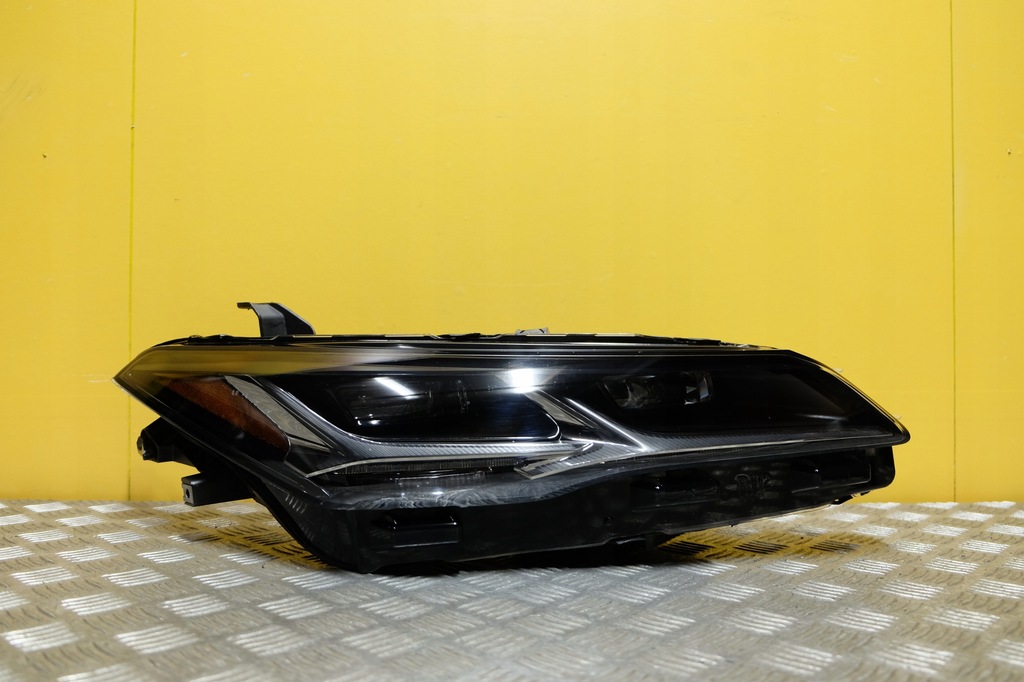 фото №1, Toyota avalon limited 2019- фара лампа full led r usa