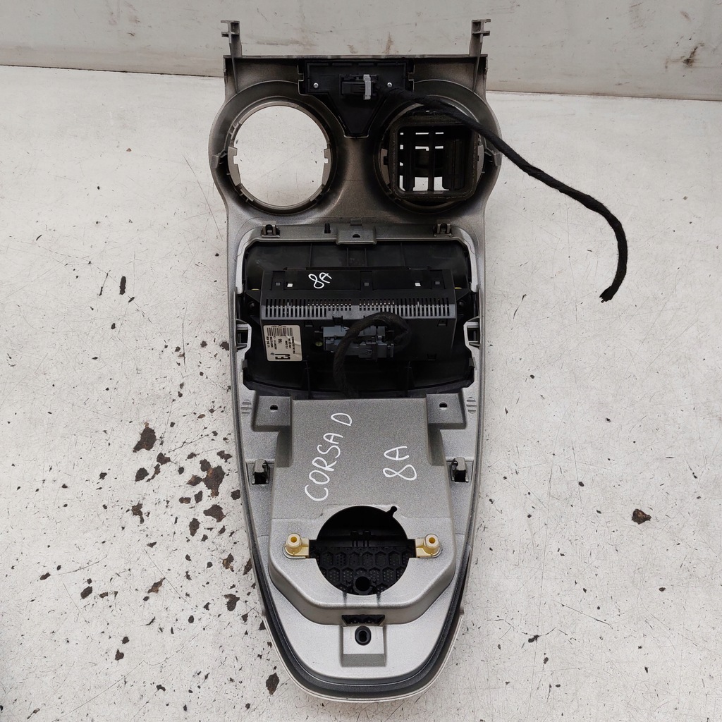 фото №8, Opel corsa d рамка середня обдув дисплея радіо 13284430 565412769