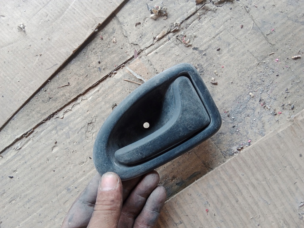 фото №1, Ручка внутренняя правый перед renault trafic vivar