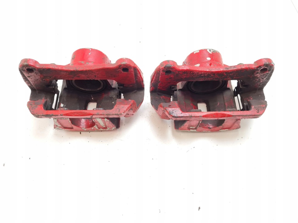 фото №2, 2003 lexus rx 300 суппорт тормозной передний 6408t