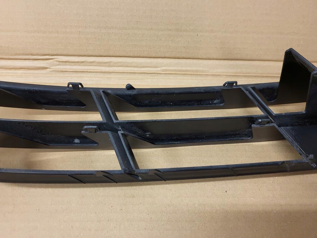 фото №12, Audi q7 05-15 4l 3.0 tdi решётка бампера передняя левая перед оригинальный номер 4l0807681