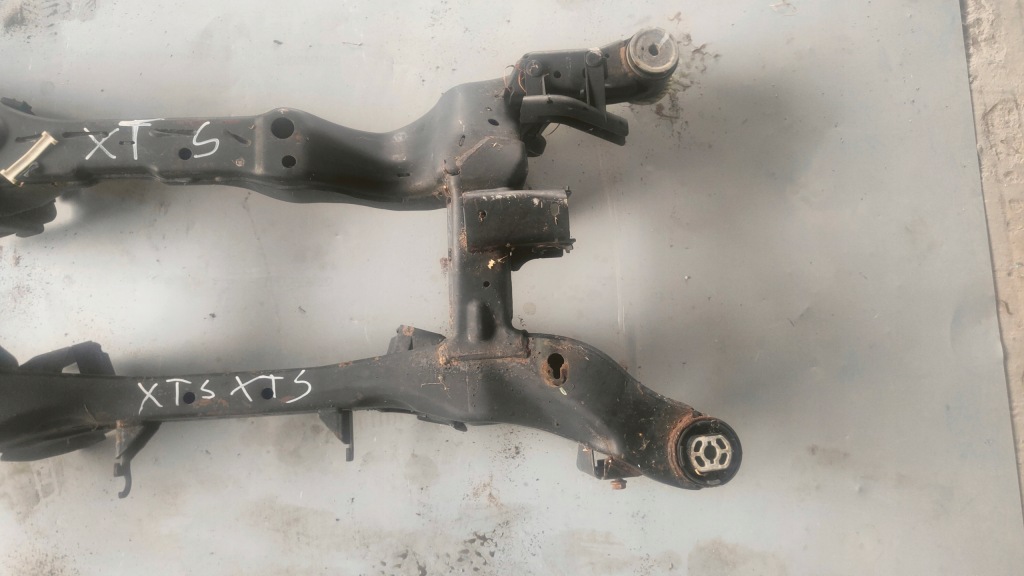 Подрамник подрамник подрамник балка подвеска задний  cadillac xts 2014r Недорого