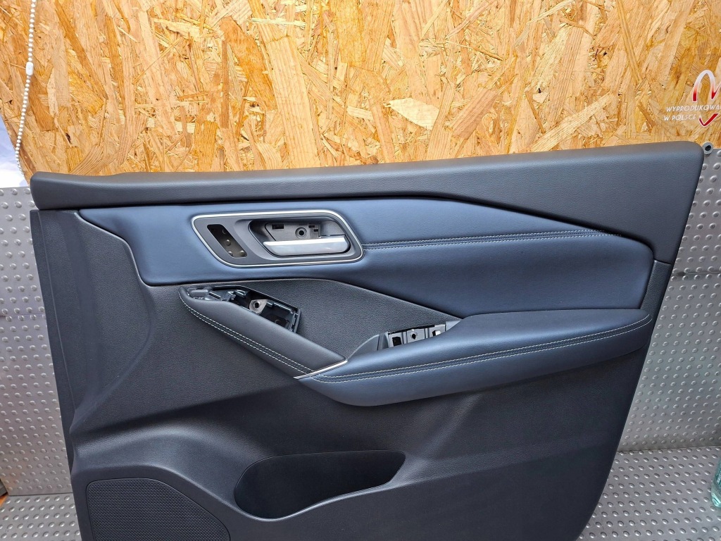 Оббивка обшивка двері перед правий nissan qashqai j12 21- 809106ua0a Київ