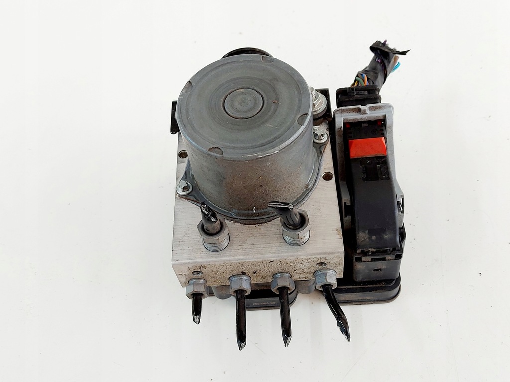 фото №1, Jaguar xe x760 f-pace насос abs 18r.