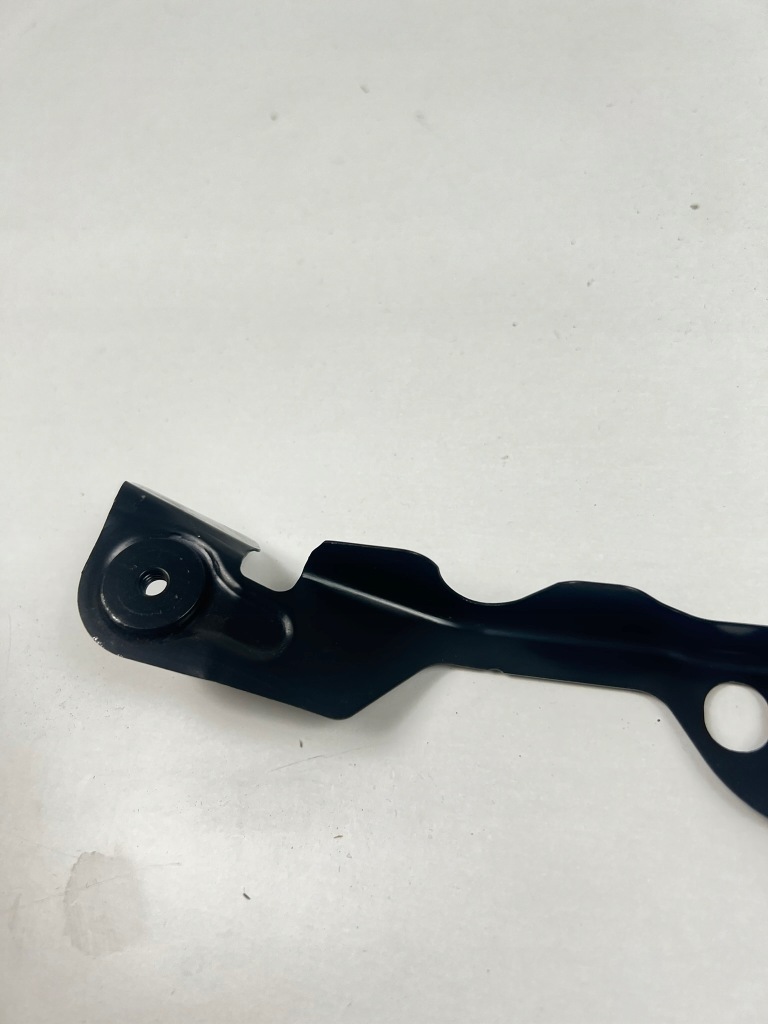 фото №12, Audi a3 2013 - 2020 wpsornik кронштейн крила перед лівий 8v0809075