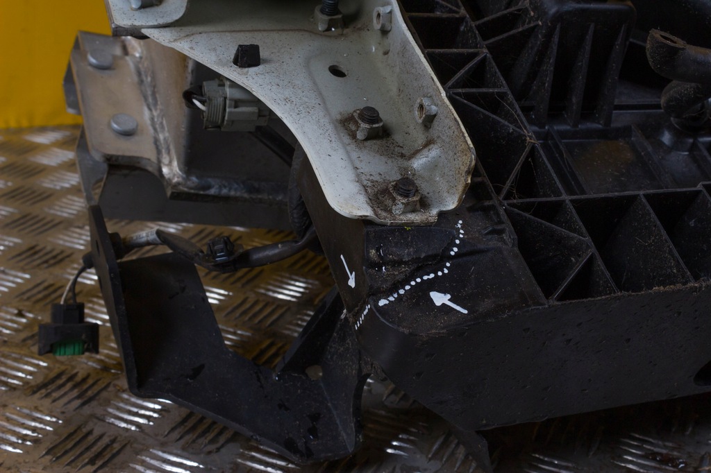 фото №14, Nissan pathfinder r52 pas перед усилитель балка