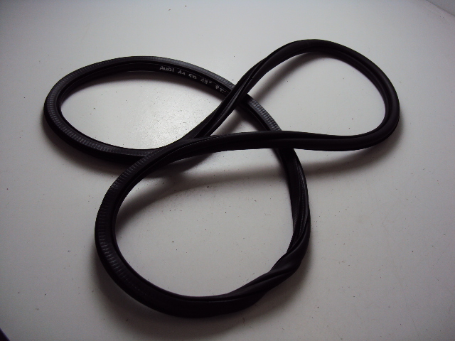 фото №1, Прокладка дверь правый задняя audi a1 ii 82a 2018-