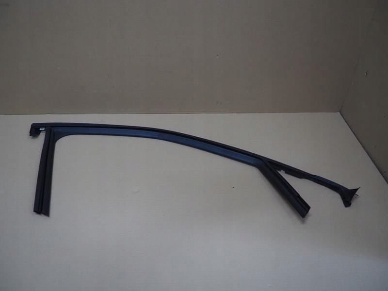 фото №1, Прокладка стекло дверь правый перед peugeot 2008 ii 2019 -