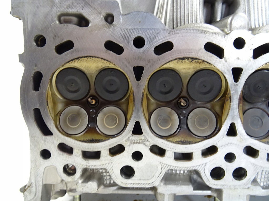 фото №8, Toyota prius iv 1.8 гибрид головка двигателя крышка комплектная