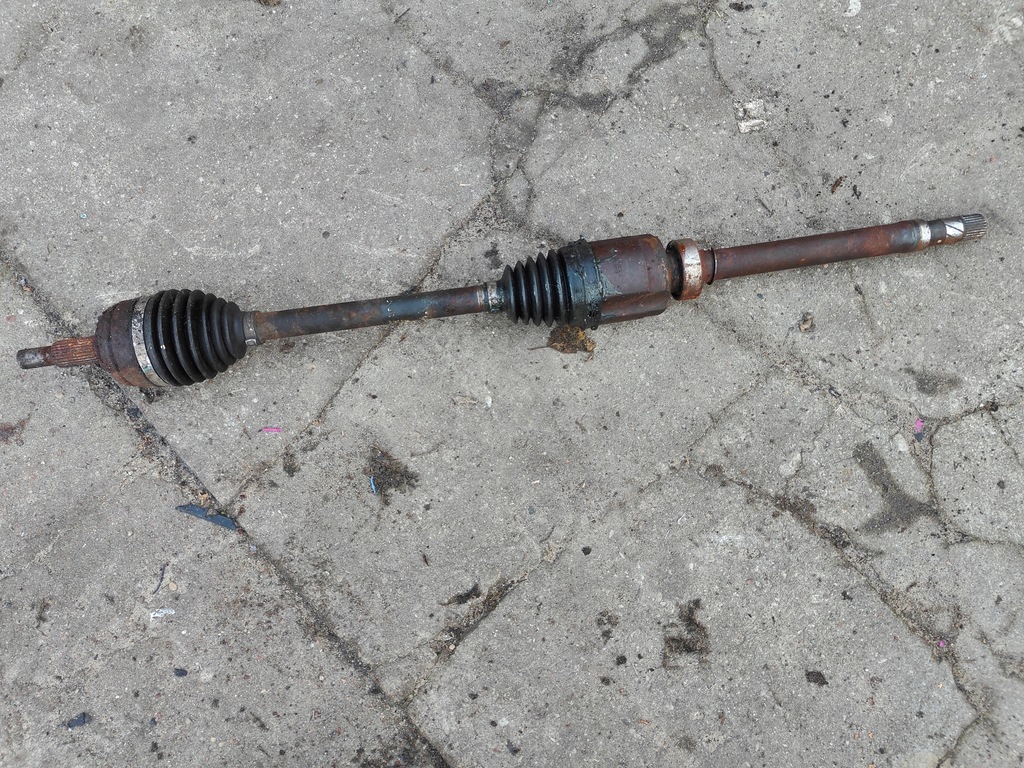 фото №1, Dacia duster 2010 1,5 dci приводной вал правая 8200930509