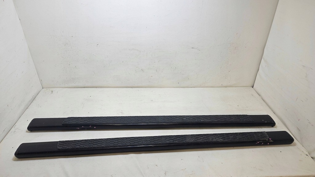 фото №1, Молдинг порог подножка левый правый dodge ram 1500 комплект чёрные