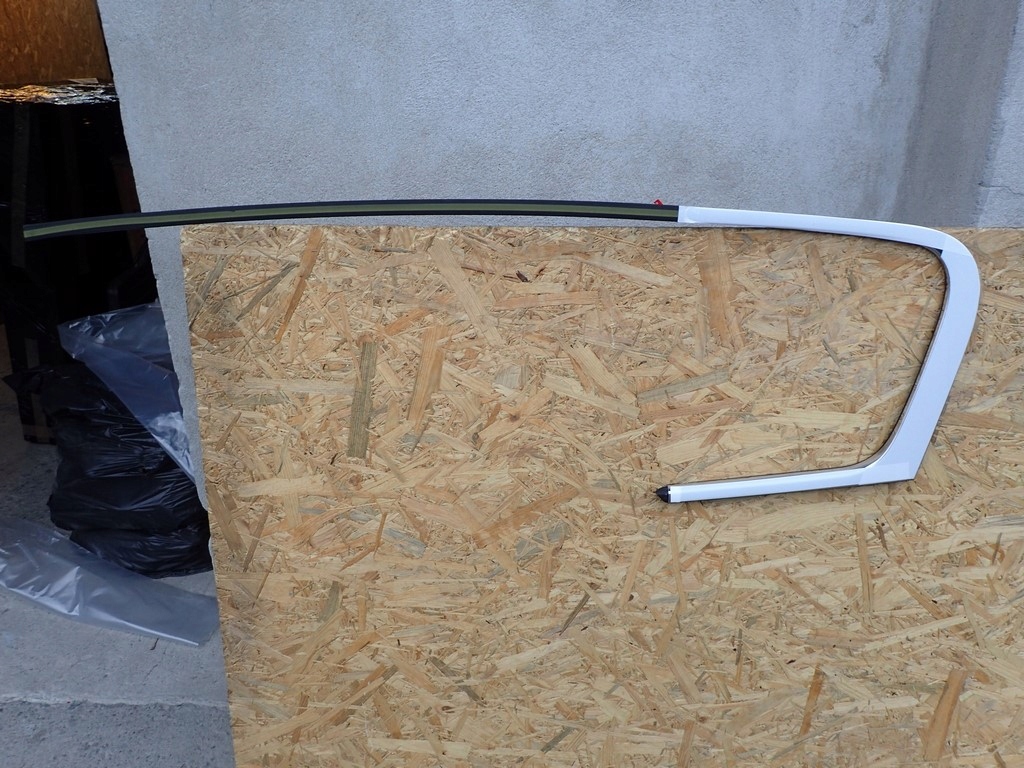 фото №1, Молдинг дверь левый задняя kia sportage iv 83852-d9001