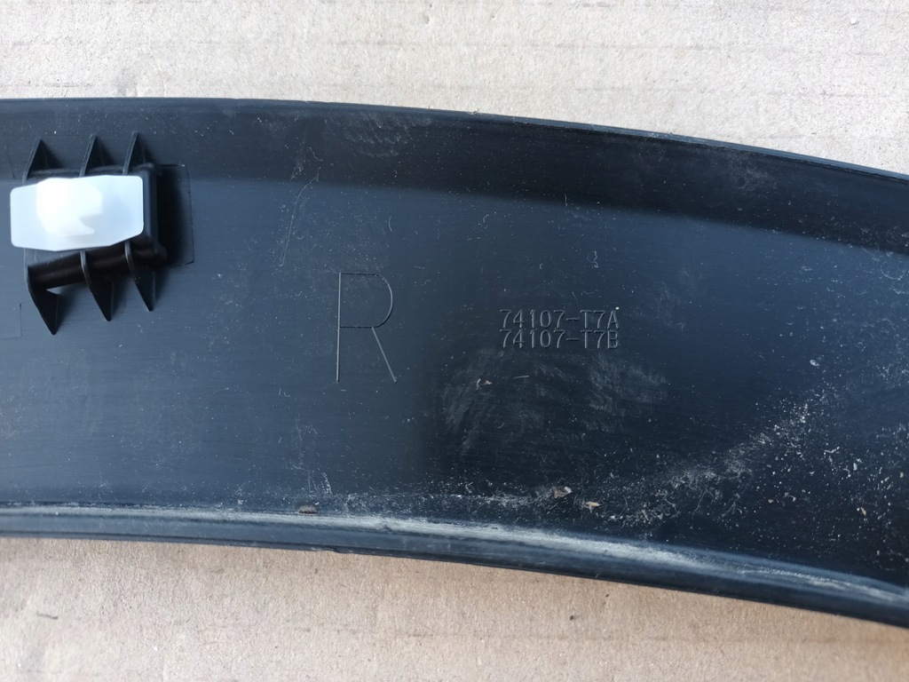 фото №7, Молдинг правая передняя honda hrv ii hr-v перед