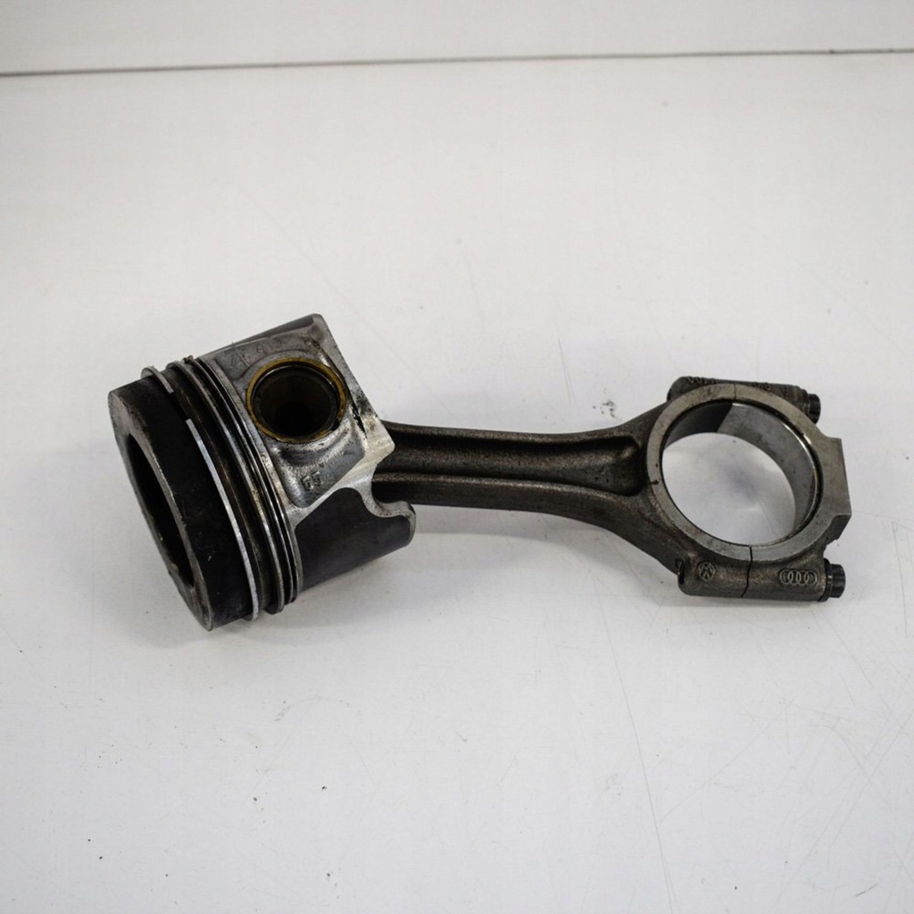 фото №1, Audi a3 s3 8p 2009 поршень