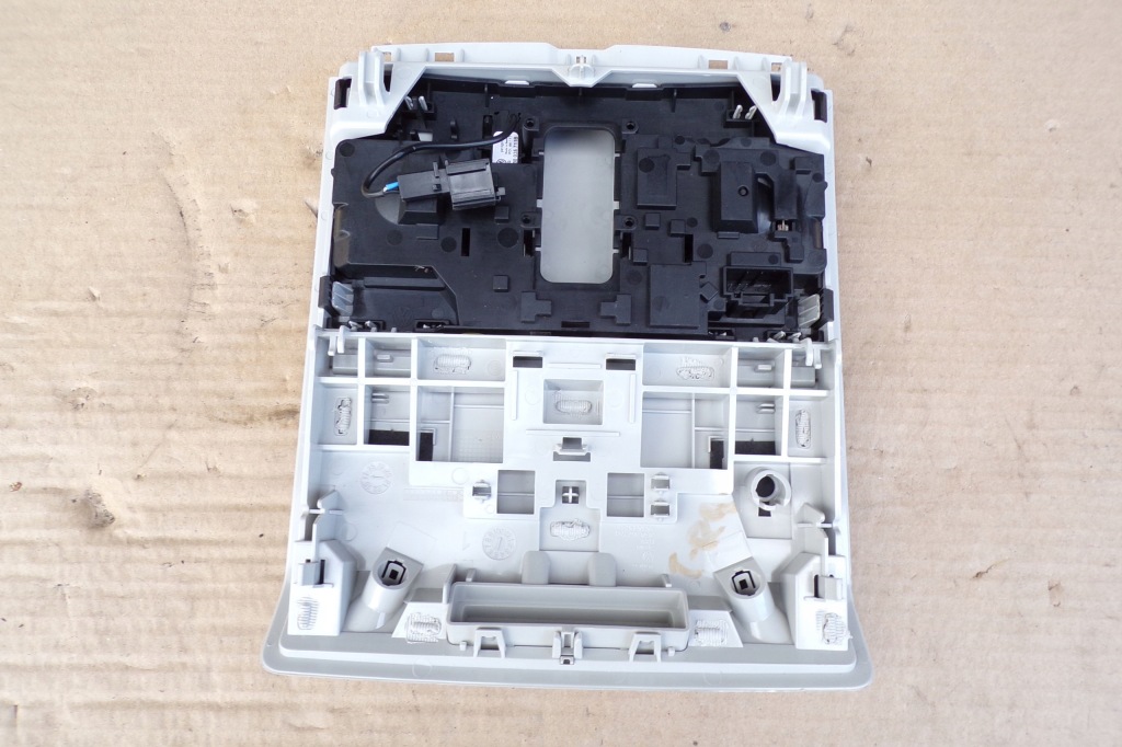 фото №3, Лампа потолочный 2ga867591 vw t-roc