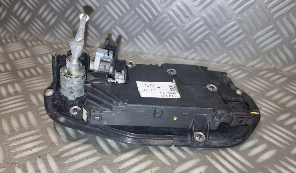 фото №8, Bmw e60 e61 lci основа кронштейн ручка вкладка ліва перед комфорт 7169173