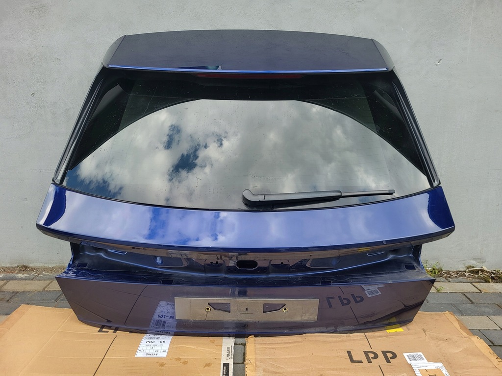 фото №1, Кришка багажника задня audi q8 sq8 оригінал колір lx5h ідеальний стан!