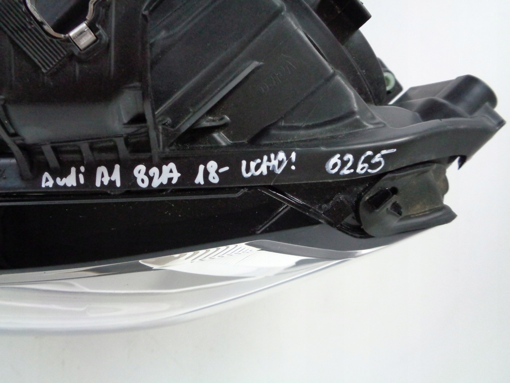 фото №9, Лампа левая фара audi a1 82a 18-