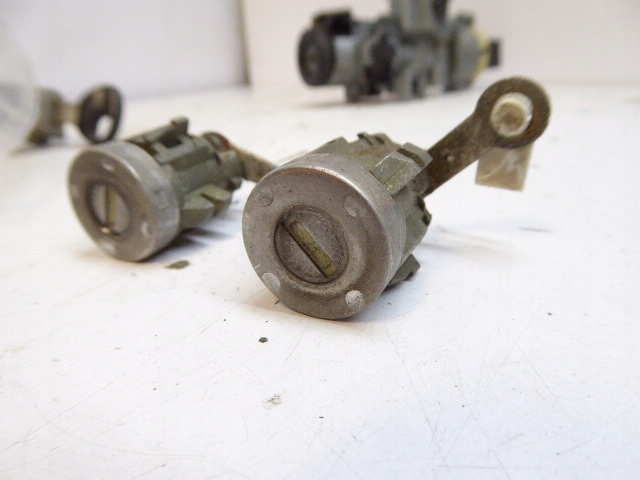 фото №10, Mazda 323 f bj lift 01-03 замок зажигания вкладка дверь ключ pilot kpl