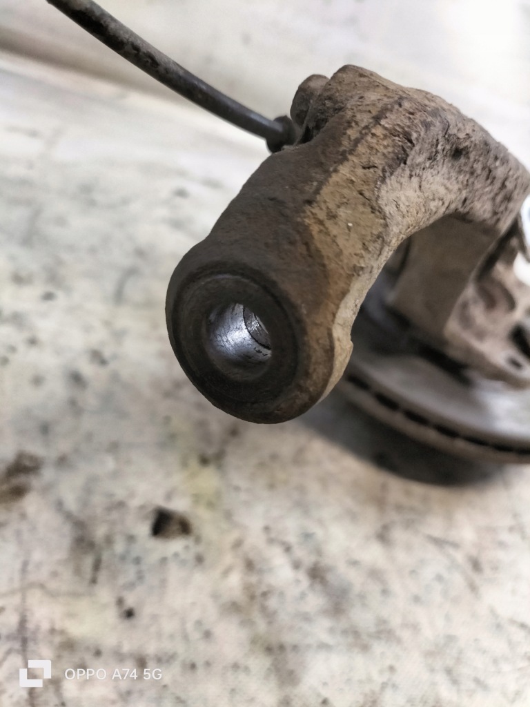 Honda cr-v 1 95-02 2,0 b поворотний кулак правий перед Київ