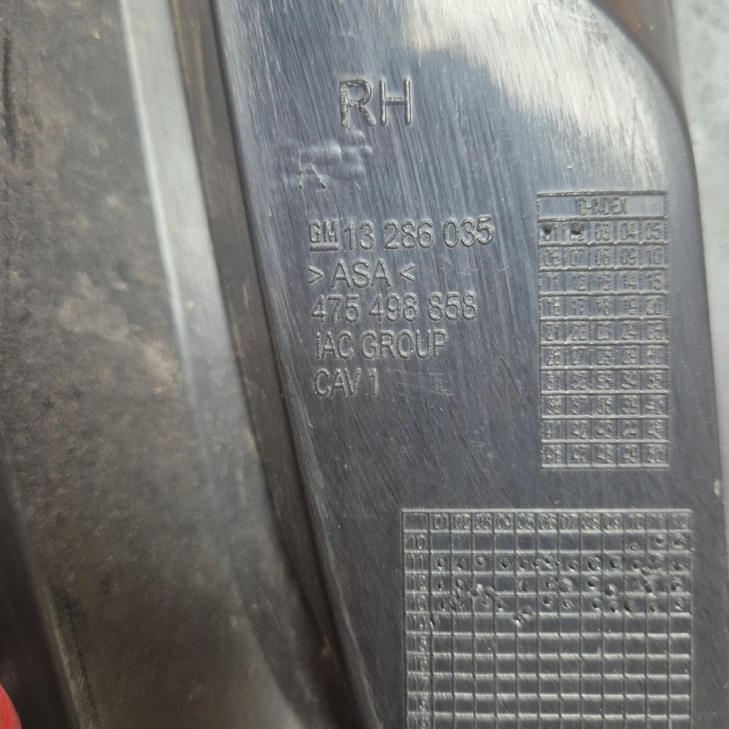 Opel corsa d рестайлинг  решётка бампера правая 13286035 Недорого