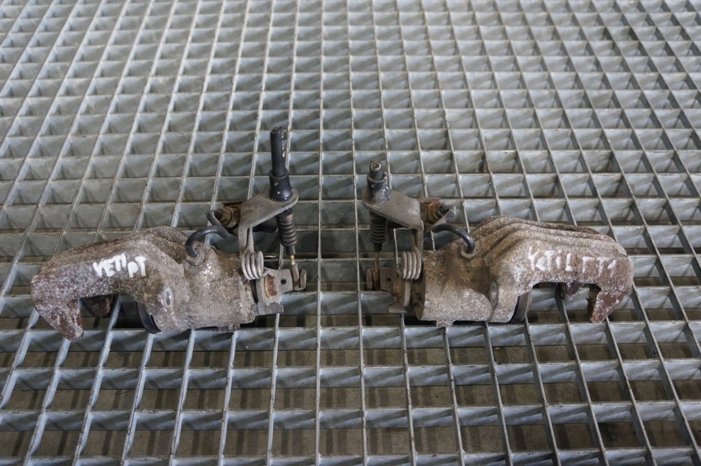 фото №1, 2x суппорты задняя задние kpl do skoda yeti 2.0 tdi