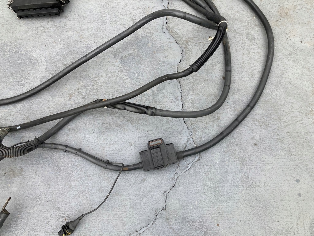 фото №5, Mercedes actros mp4 провода кабели аккумуляторов