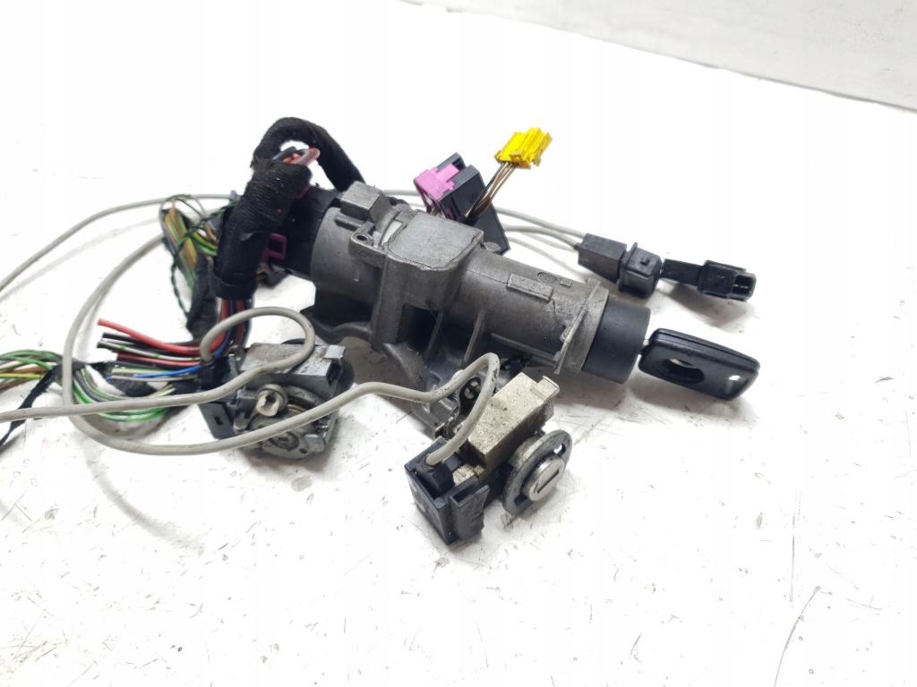 фото №3, Замок зажигания вкладыши audi a3