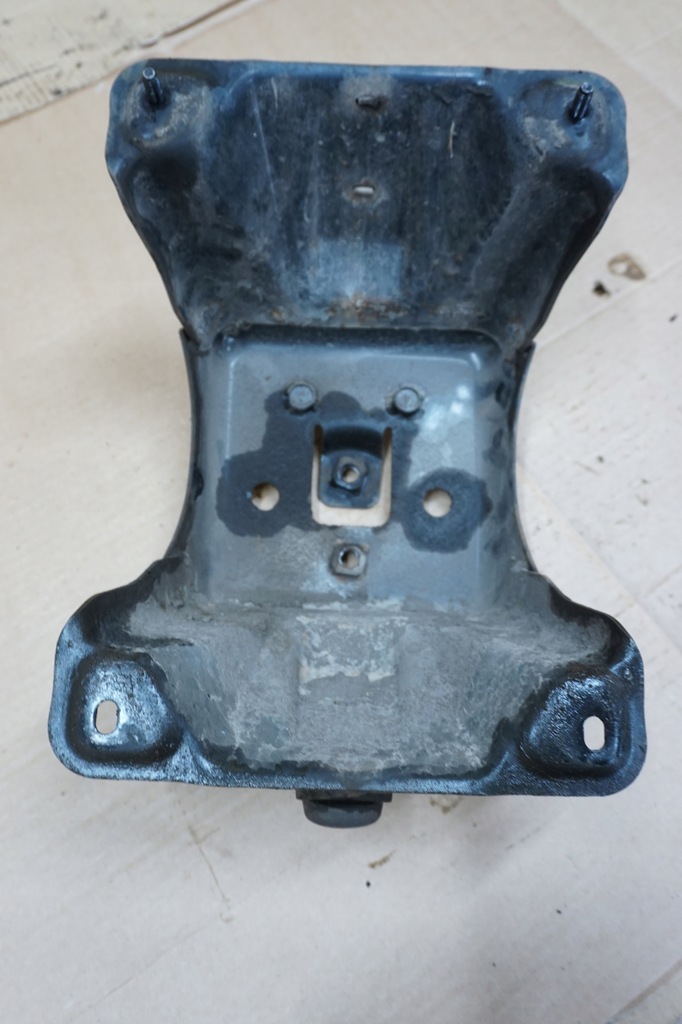 фото №7, Pajero pinin кронштейн кронштейн колеса запасного