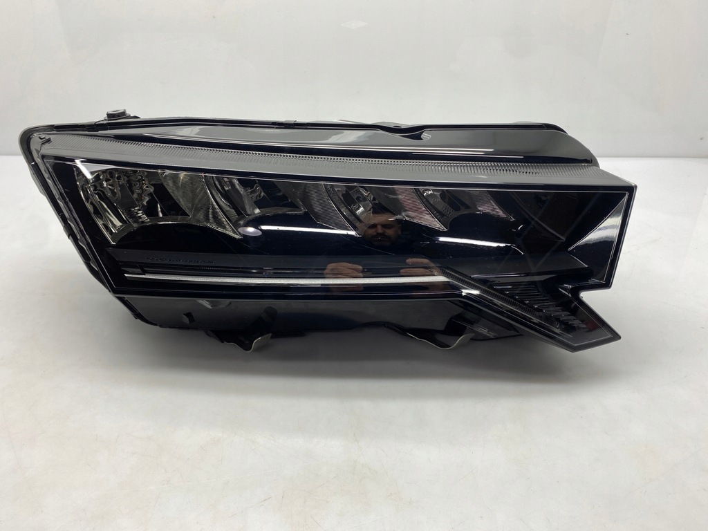 фото №1, Фара skoda octavia 4 iv lift правая ładna