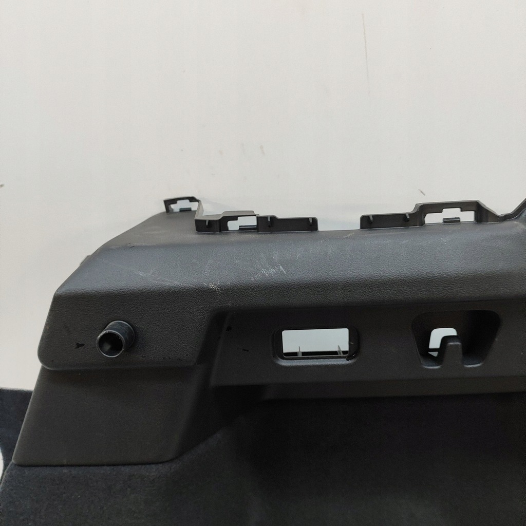 фото №5, Audi q4 sportback e-tron 2023 правая сторона обшивка / обивка / багажника