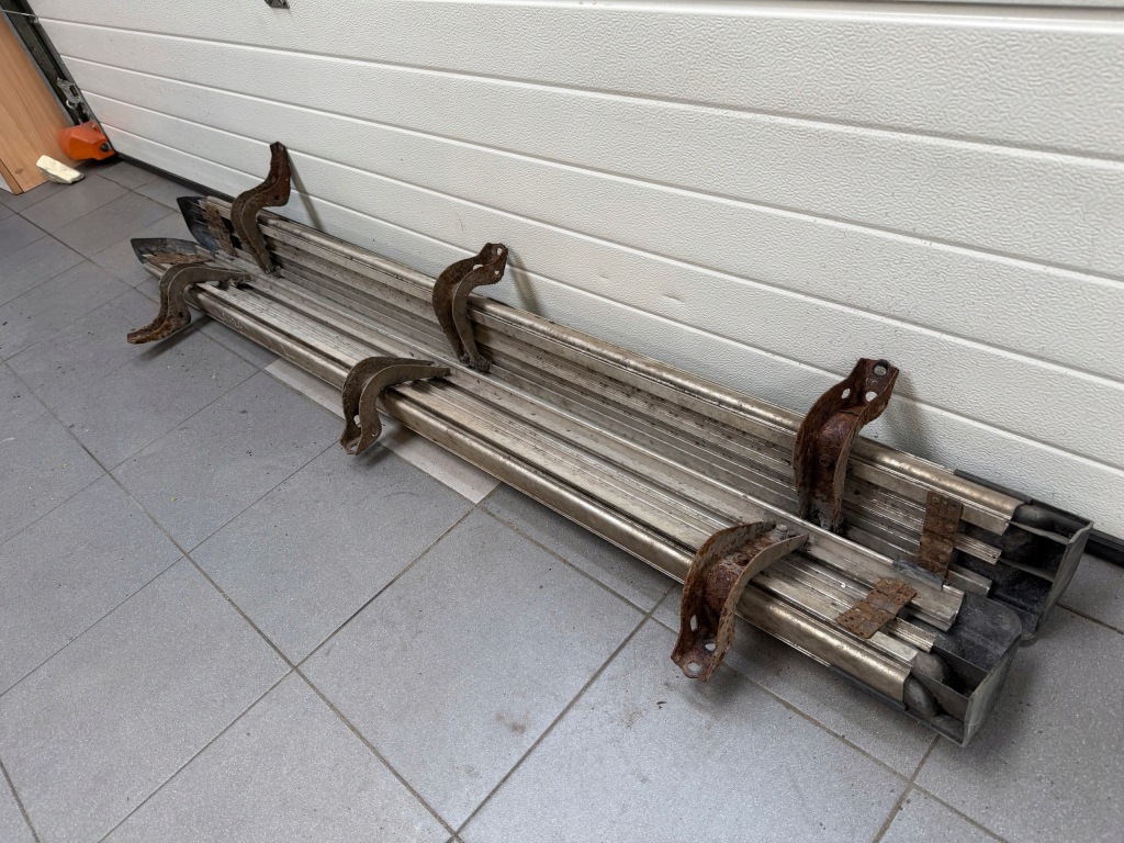 Пороги пороги комплект toyota land cruiser 120 оригінал alu в гарному стані Зі Шроту