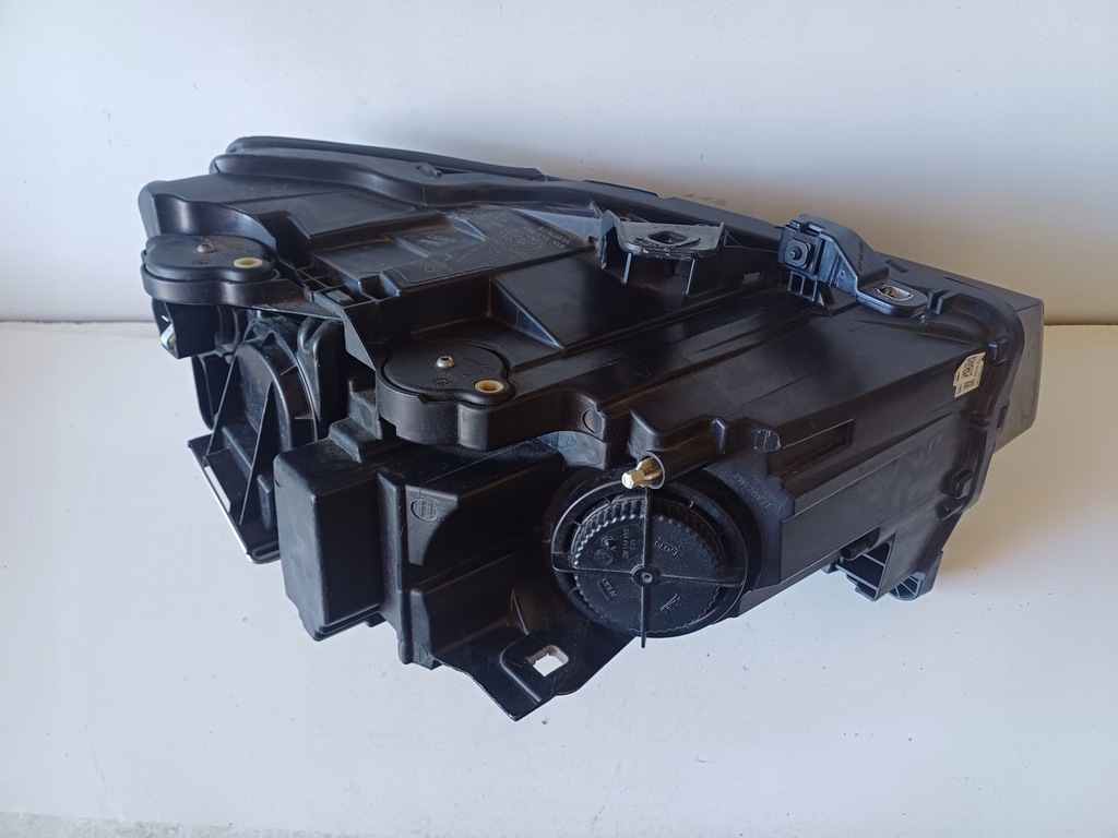 фото №8, Лампа левый перед audi q2 h7 europa