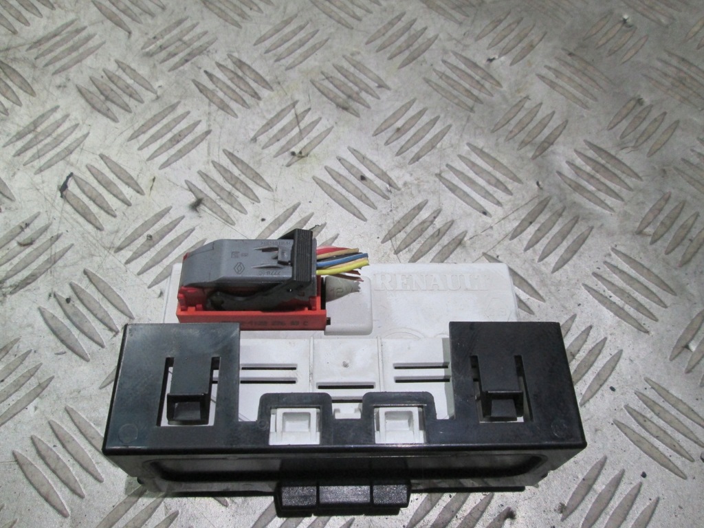 фото №2, Дисплей renault megane ii 8200107839