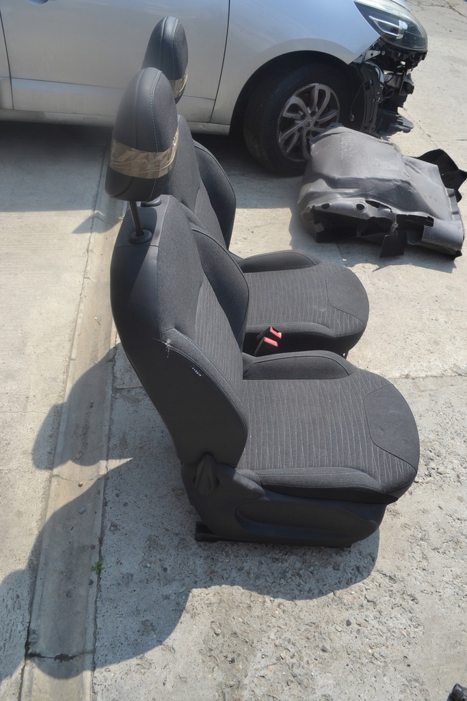 фото №5, Сиденья передние citroen c3 ii версия europa