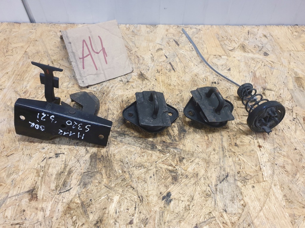 фото №1, Замок засов капот mercedes s320 3,2