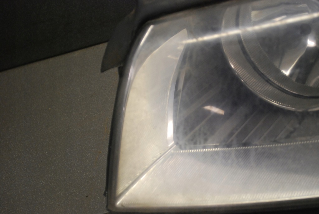 фото №10, Лампа левый перед ксенон подсветка audi a8 d3 uk