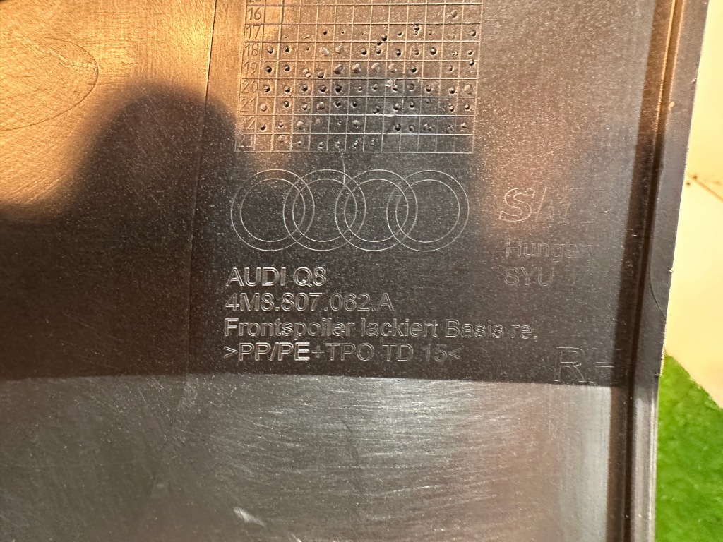 фото №11, Audi q8 4m8 спойлер dół бампера уголок правый 4m8807062a