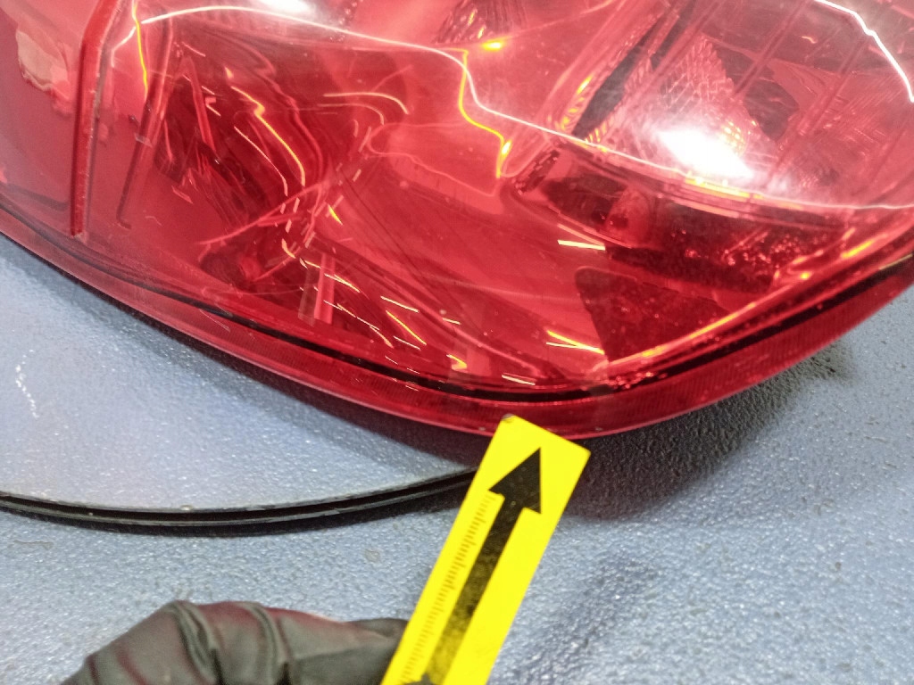 Mitsubishi colt vi z30 рестайлінг  08- 5d фара задні ліва задня 8330a479 Київ