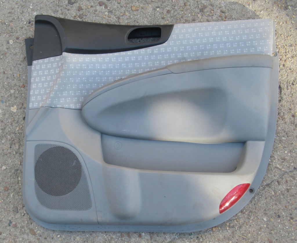 фото №1, Kia carnival ii 07r обшивка оббивка двері правий перед