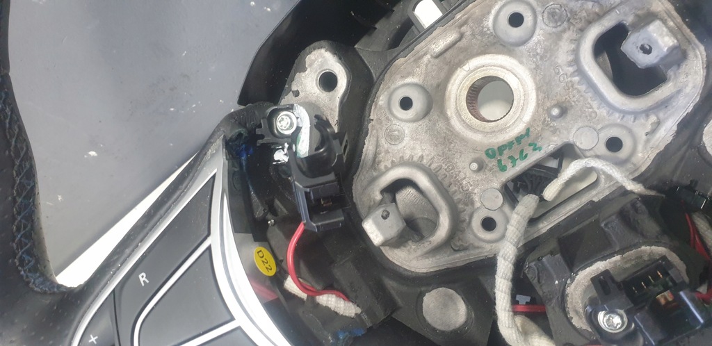 фото №7, Renault megane iv gt воздуховод кожаный чехол 484007263r