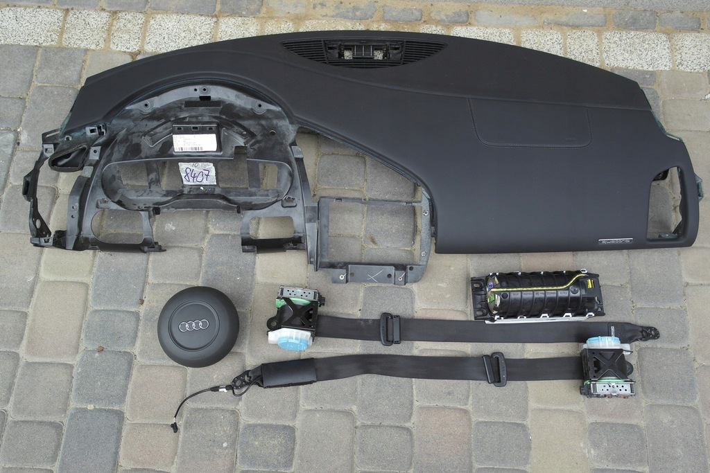 фото №1, Audi r8 r 8 приборная панель приборная панель полка pulpit подушка безопасности ремни