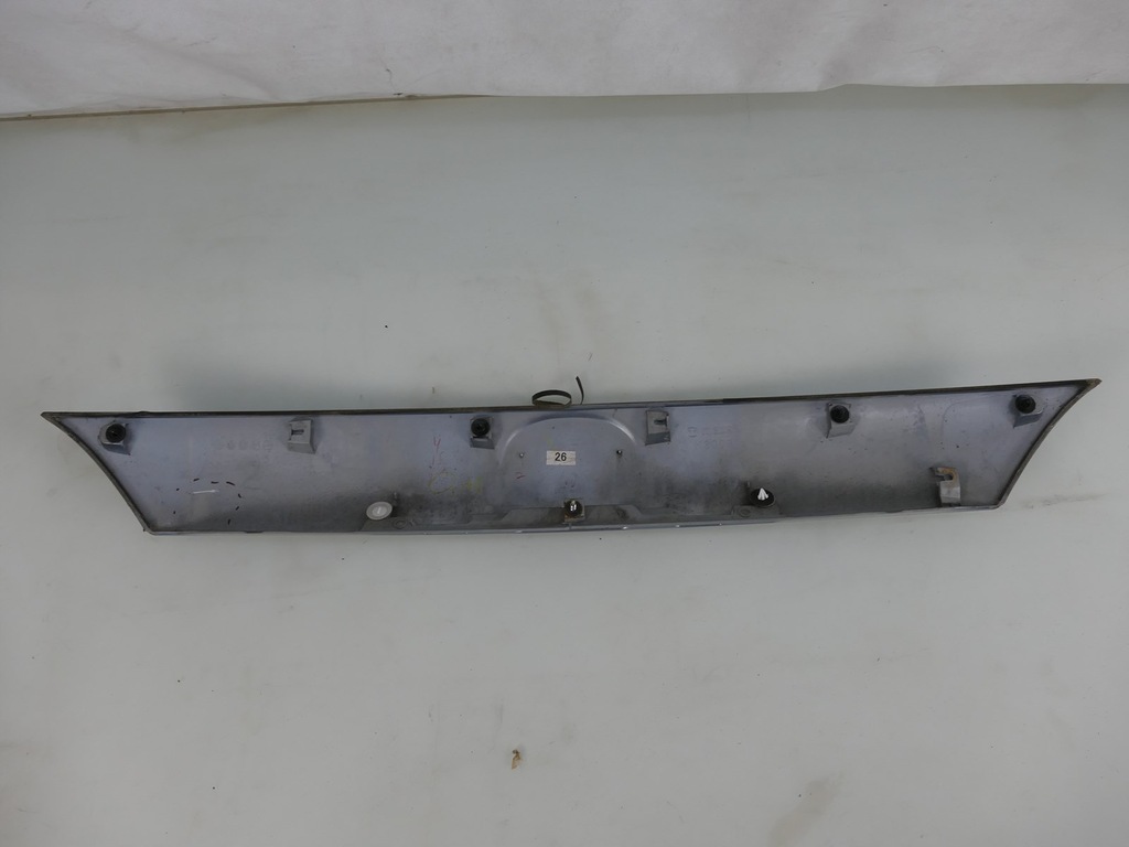 фото №10, Mazda 6 gh lift kombi накладка крышки багажника 40b