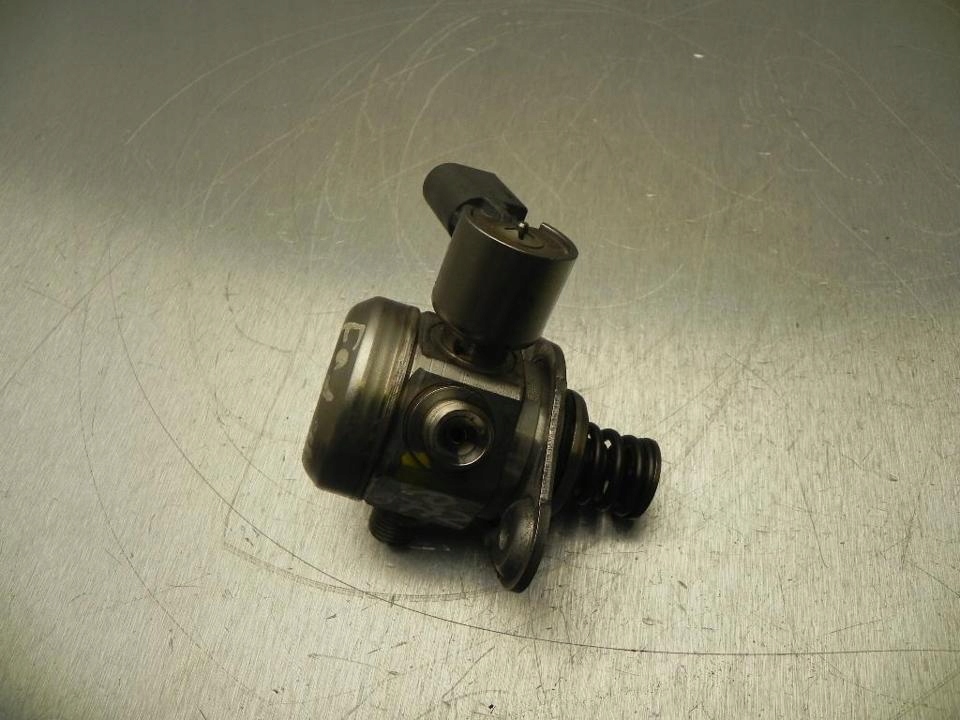 фото №1, Насос пального bmw 7 2011 7595350