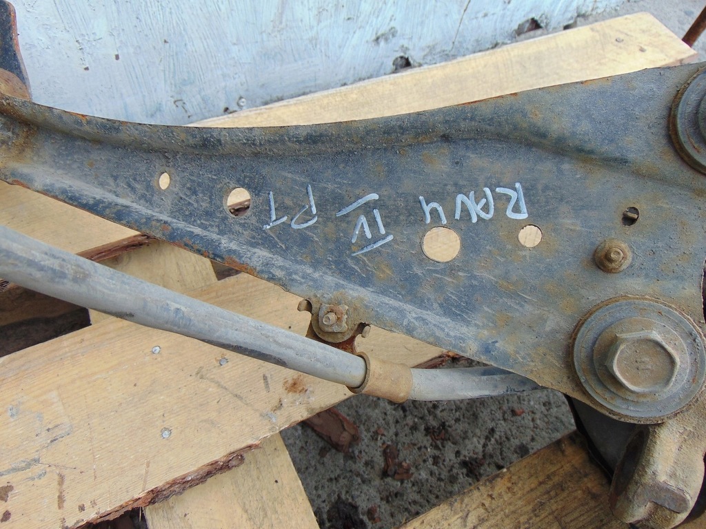 фото №10, Поворотный кулак ступица правая задняя toyota rav4 iv 2.2d