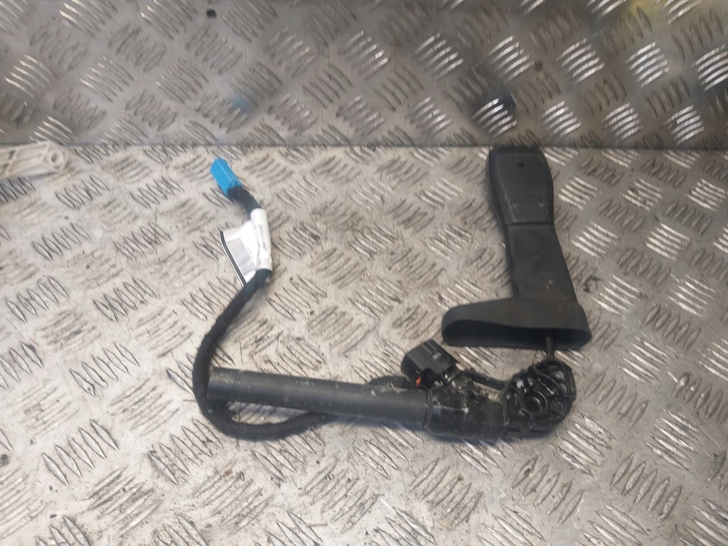 фото №2, Пряжка поперечина правий перед volvo s-80