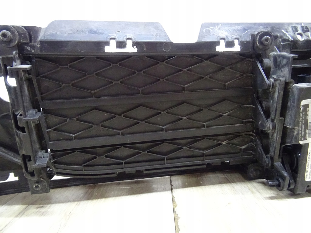 фото №11, Ford mustang mach-e - решітка середня бампера lj9b-8475ad