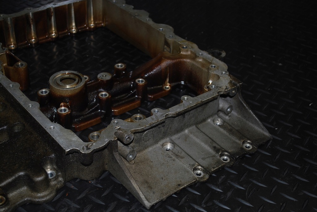 фото №6, Audi a8 d2 6.0 w12 поддон масляная верхний 07c103805t