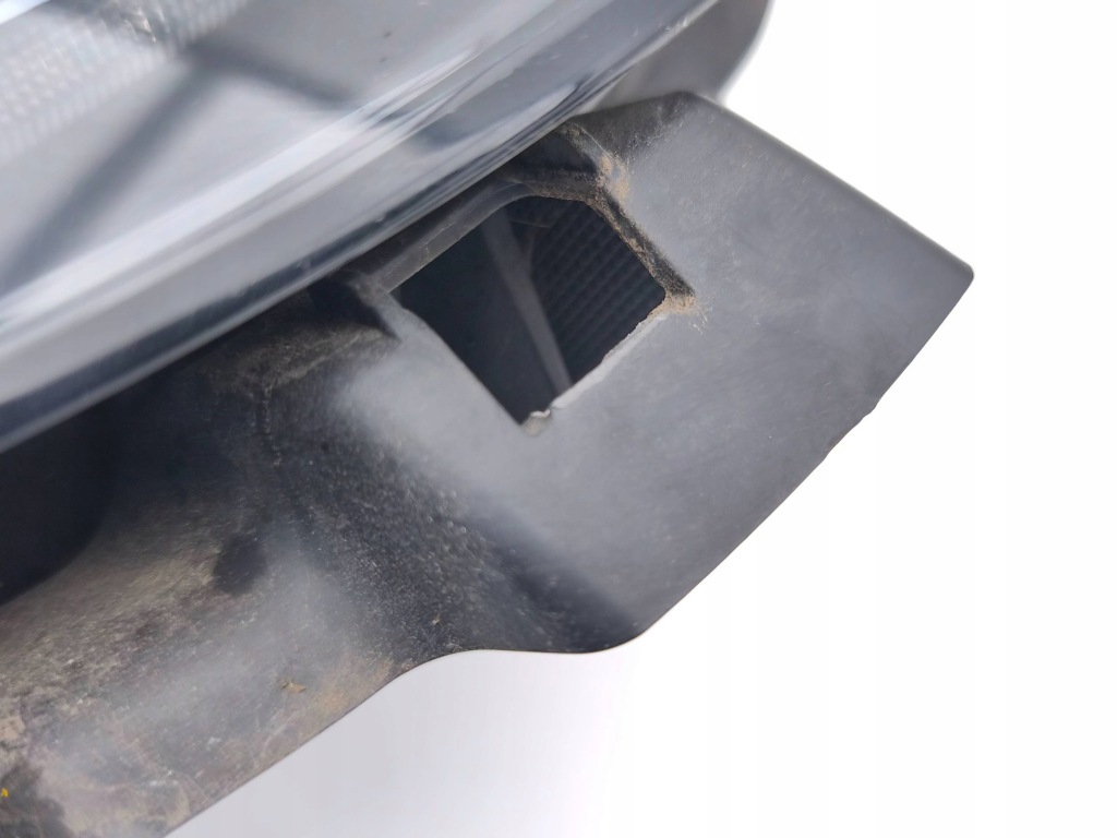 Tesla model y 2023 фара 151495300d в Украине